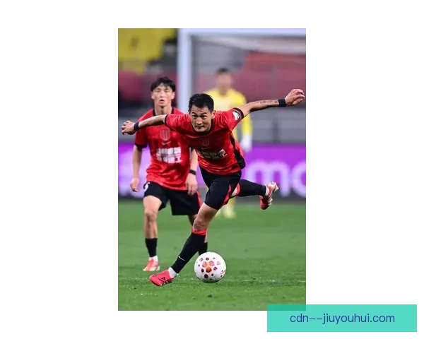 中超劲旅成都蓉城崛起之路与新赛季冲击更高目标的全面展望 中超劲旅成都蓉城崛起之路与新赛季冲击更高目标的全面展望