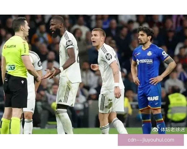 卡瓦哈尔遭遇十字韧带断裂伤病困扰 伤情对皇马赛季表现的潜在影响分析