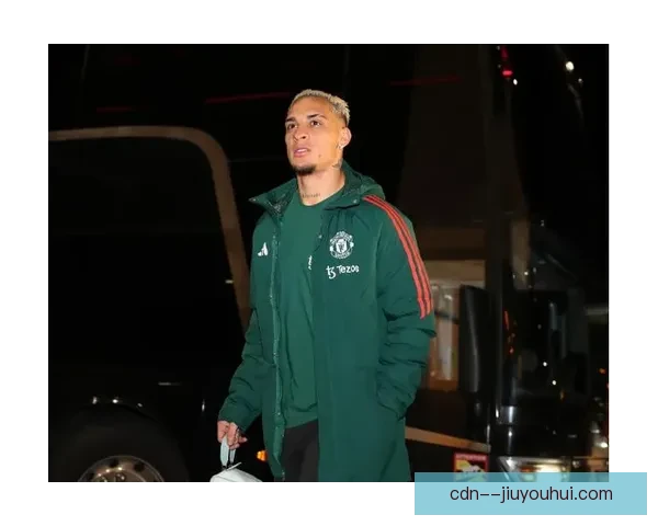 安东尼近一亿欧元加盟曼联引发转会市场震动